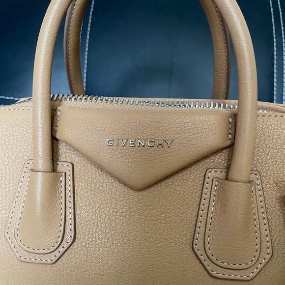 Givenchy Medium Antigona NWOT - Picture 4 of 16